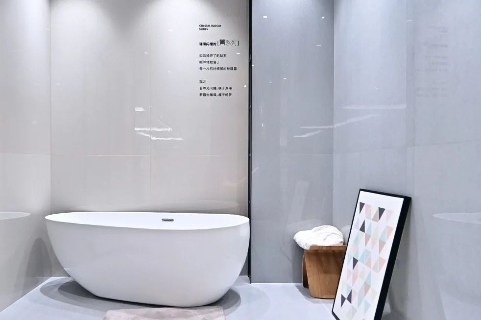 花季传媒免费观看下载总部展厅2